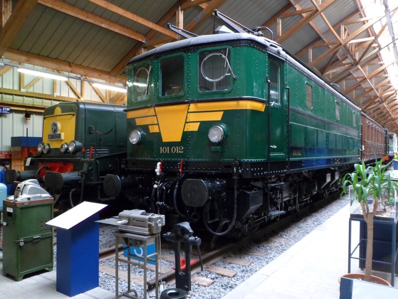 SNCB_E_101-012_Mus-Treignes.jpg