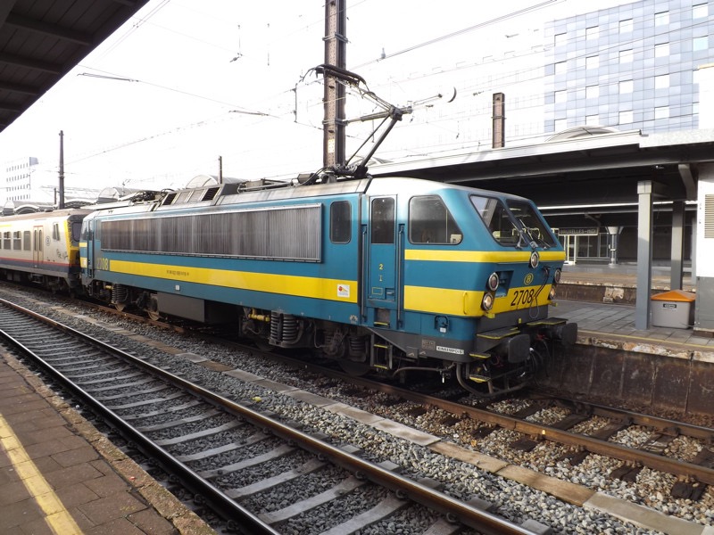 SNCB_E_2708_BXL-Midi.jpg