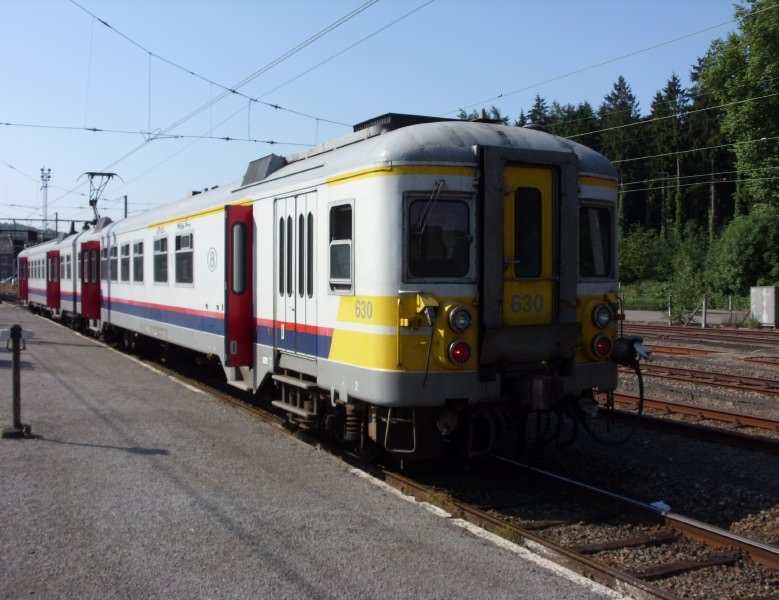 SNCB_ET_630_gr_Ciney.jpg