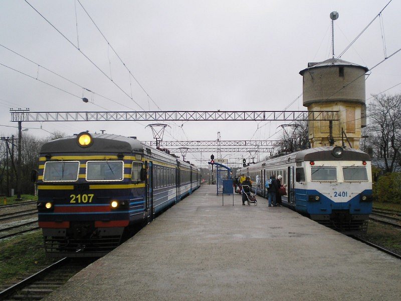 Elektri_ET4_ER2-2107+2401_Keila.jpg