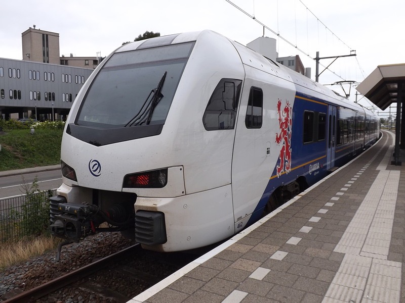 462
(94 84 4 030 462-4 NL-AN)
Stadler Rail, *2016 • FLIRT 3 • 2-car
Maastricht-Randwyck AN_ET2_462_FLIRT3_Maastr-R2.jpg