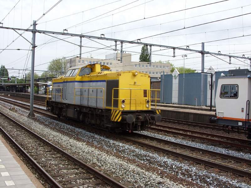 Shunter_V_203-102_Gouda.jpg