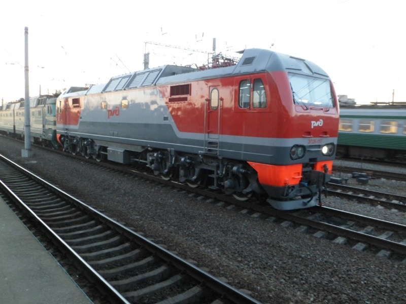 RZD_E_EP2K-157_SPb-Lad.jpg