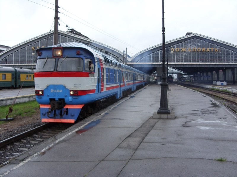 RZD_VT4_DR1A-3041_Kaliningrad2.jpg