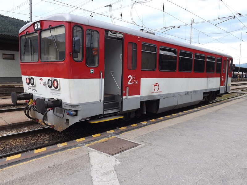 ZSSK_VT811023-5_rt-ws_Zilina.jpg