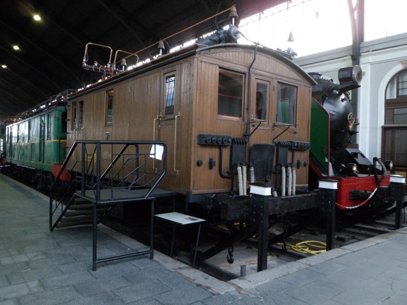 N° 3
BBC, *1907 • AA • 1674 mm • 6000 V AC AC 3 phase
ex Compañía de los Caminos de Hierro del Sur de España
Museo Madrid MFM_E_3_b.jpg