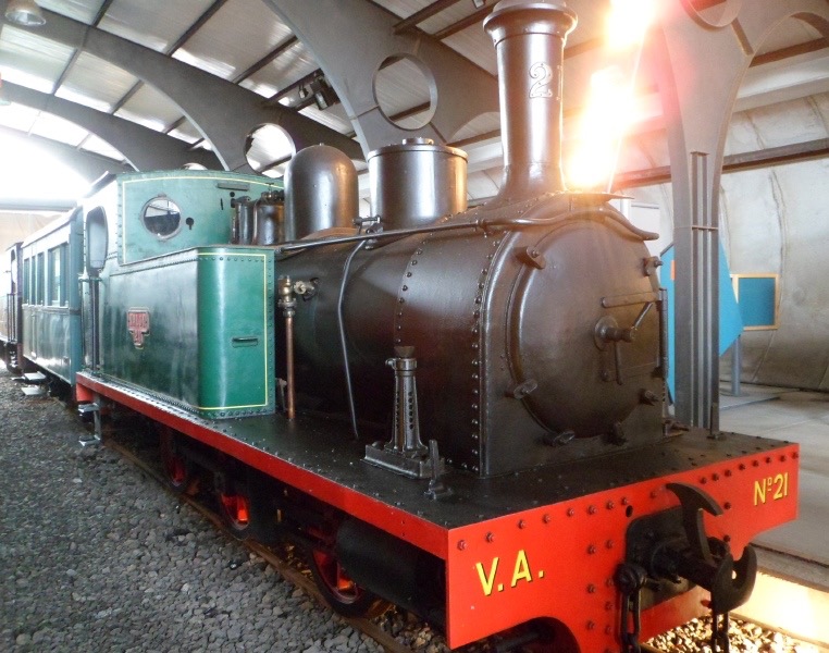 V.A. 21 Nalon
Hunslet, *1902 • 030T • 1000 mm
ex Ferrocarril Vasco-Asturiano - V. A.
Museo Gijon MFA_030T_VA-21.jpg
