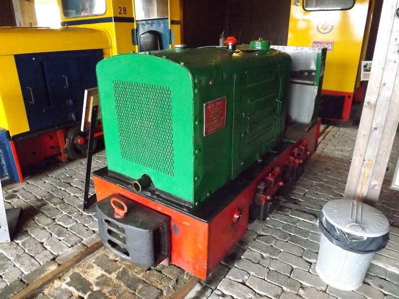 Loc 61
Jung, *1954 • EL 110 • B-dm • 700 mm
Museum Valkenburg (ZH) SKL_V_Jung-EL110_61.jpeg