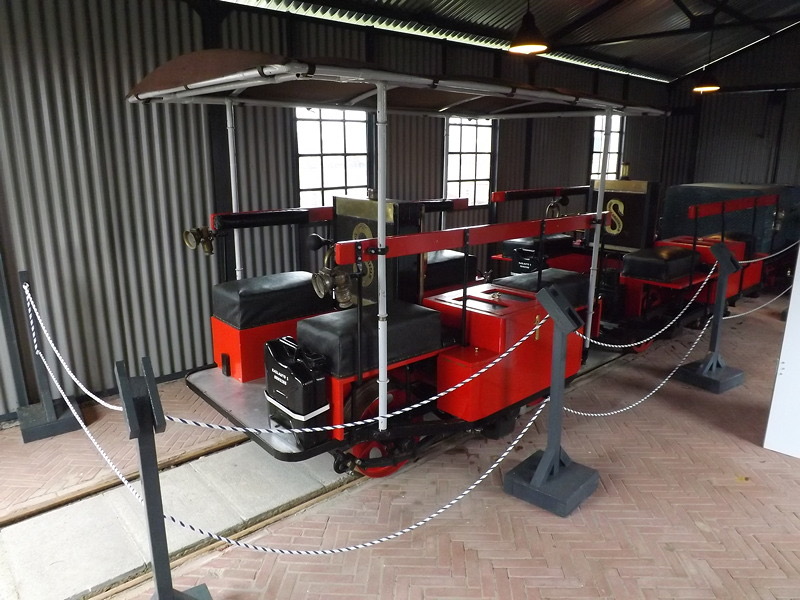 Draisine 1
Simplex, *1907 • 700 mm
ex Leidsche Duinwater Maatschappij
Museum Valkenburg (ZH) SKL_VT_Simplex_Railauto-1.jpeg
