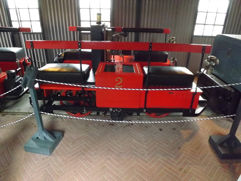 Draisine 2
Simplex, *1922 • 700 mm
ex Leidsche Duinwater Maatschappij
Museum Valkenburg (ZH) SKL_VT_Simplex_Railauto-2_b.jpeg