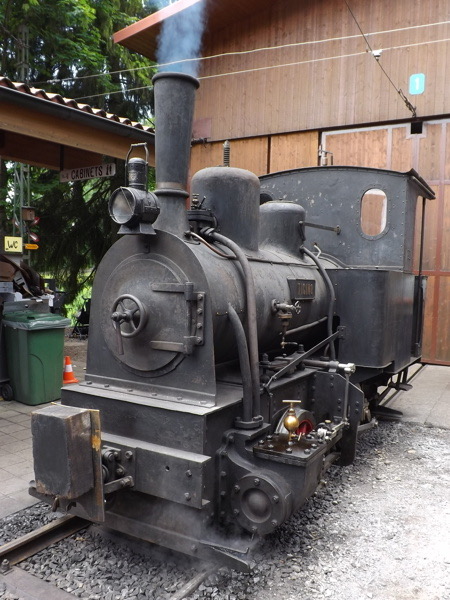 G 2/2 TICINO
Jung, *1889 • B n2t • 1000 mm
ex Consorzio Correzione del Fiume Ticino
Musée Chaulin (Chemin de fer-musée Blonay - Chamby)
Mega Steam Festival 2018 G22-Ticino2.jpg