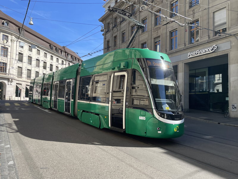 6005
Bombardier, *2017 • Flexity 2 / Be 4/6 • 1000 mm
Linie 15
Steinenberg BVB_6005_Be46_Stein.JPG
