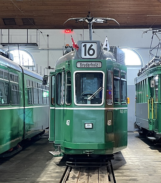 457
SWP/BBC, *1967 • Be 4/4 • 1000 mm
Depot Dreispitz BVB_457_Be44_Dep-Dreispitz.JPG