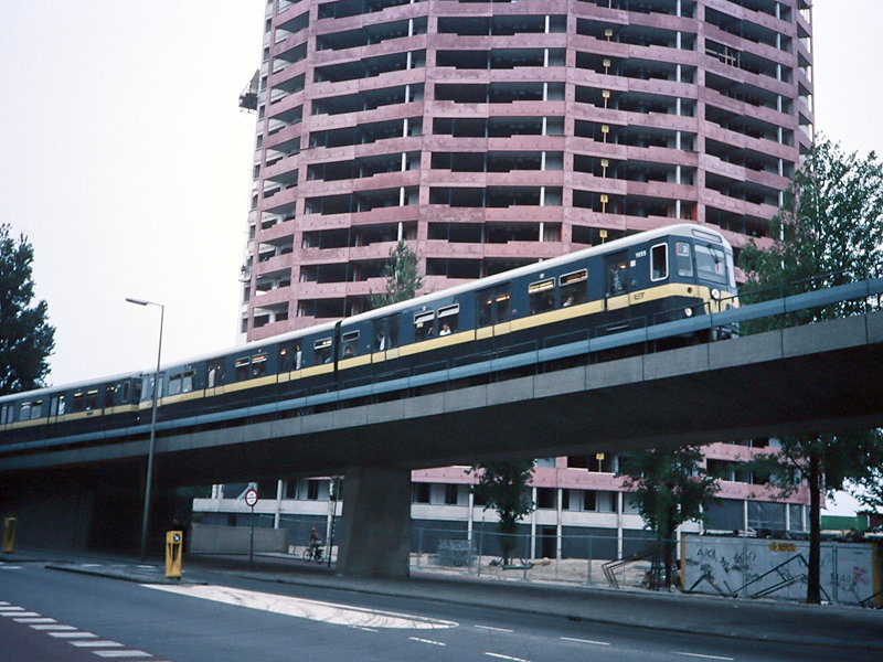 5055
Werkspoor, *1969 • MG2
Metrolijn D
bei Rijnhaven RET_5055_M_Rijnh.JPG