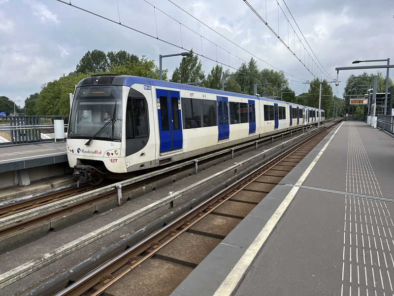 5513
Bombardier, 2009 • Flexity Swift / RSG3
RandstadRail
Metrolijn E
Melanchthonweg RET_5513_RSG3_Mel.JPG