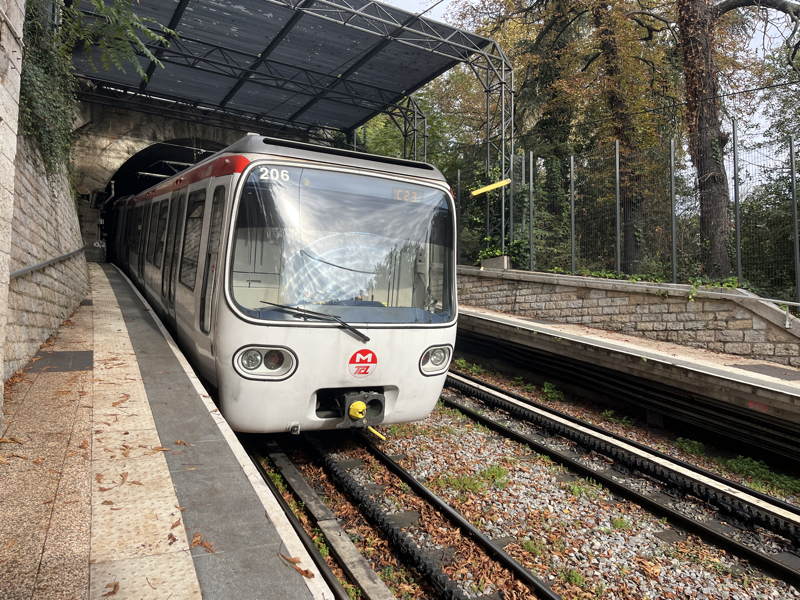 TCL_M206_CxPaq.JPG