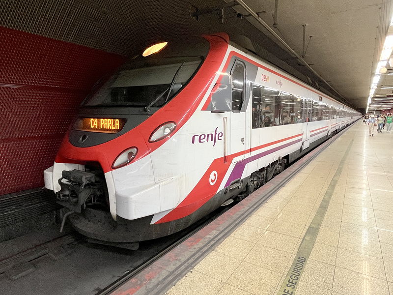 RENFE_ET_465025_GetC.jpg