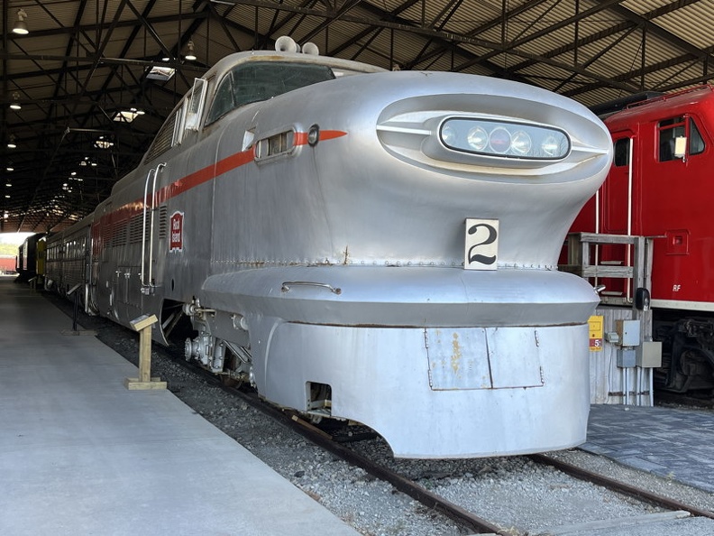 NRM_VT_Aerotrain2c_CRI+P.JPG